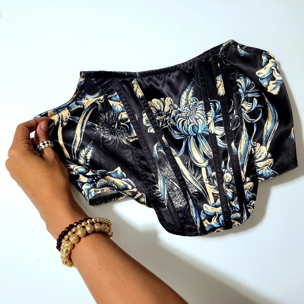 NEW♡ Gorgeous #RARE Dahlia Corset Top